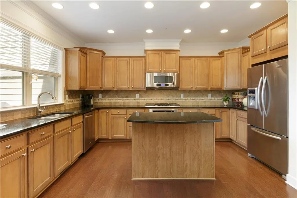 545 Sarabrook Place, Atlanta, Georgia 30342, 4 Bedrooms Bedrooms, ,3 BathroomsBathrooms,Residential,Sold,545 Sarabrook Place,7039810