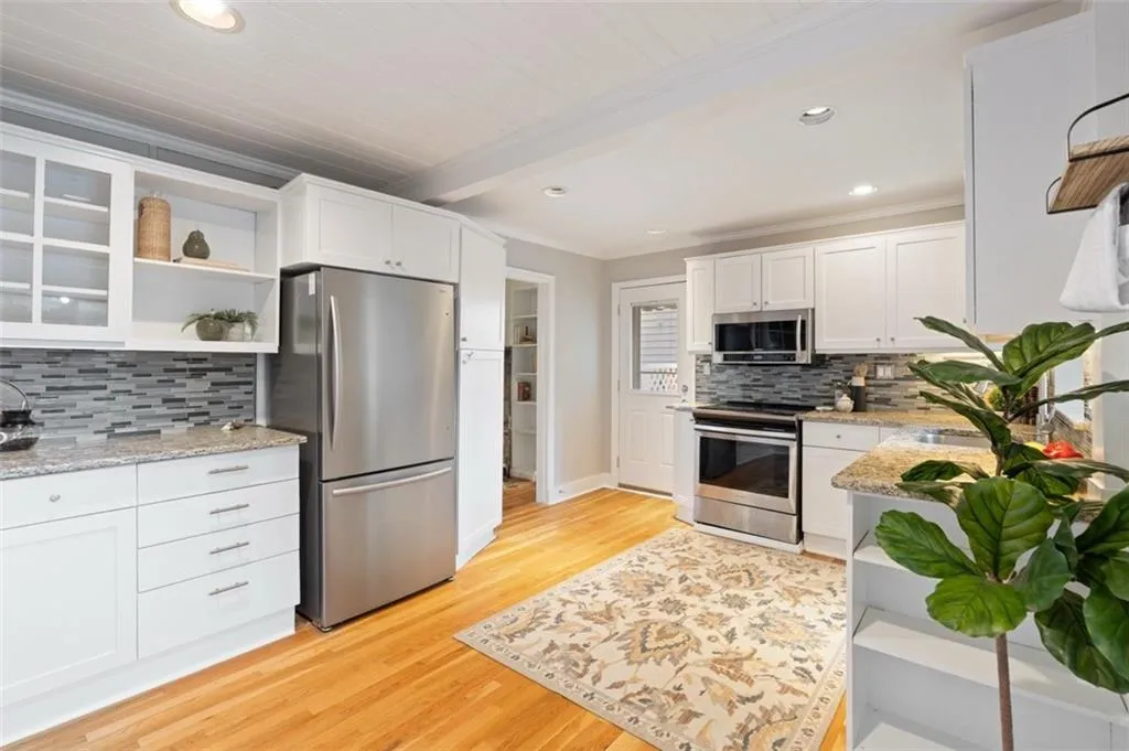 1137 Kingsley Circle Ne, Atlanta, Georgia 30324, 3 Bedrooms Bedrooms, 0 ,2 BathroomsBathrooms,Residential,For Sale,1137 Kingsley Circle Ne,7855342
