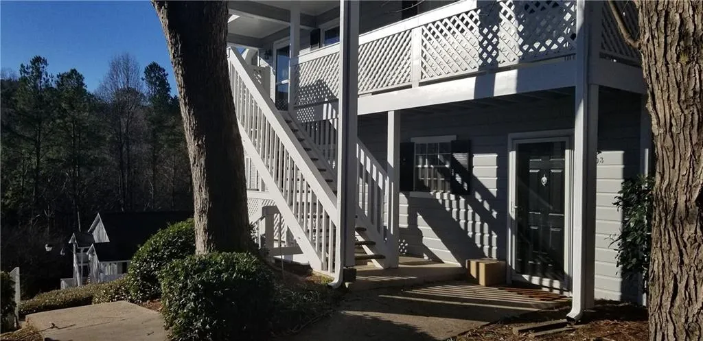 1302 Natchez Trace, Atlanta, Georgia 30350, 2 Bedrooms Bedrooms, ,1 BathroomBathrooms,Residential,Sold,1302 Natchez Trace,6660594