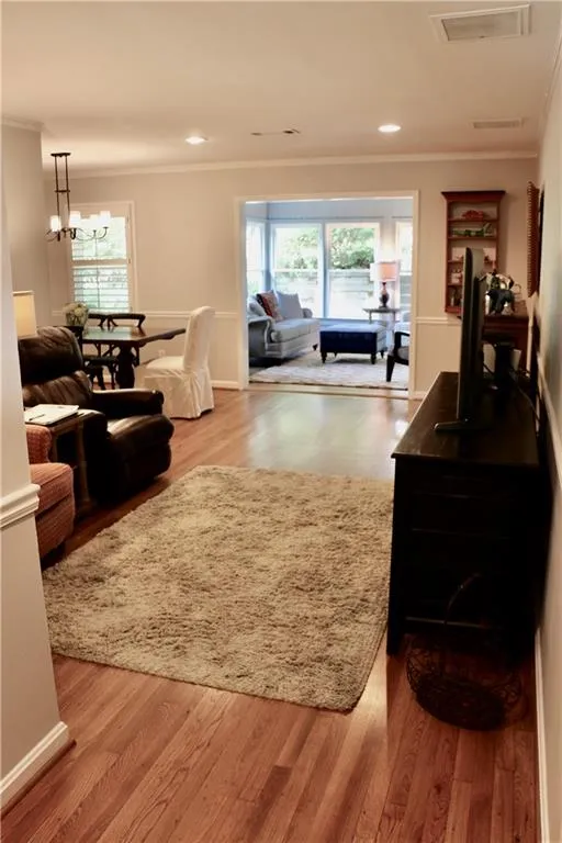 4689 High Point Road, Sandy Springs, Georgia 30342, 3 Bedrooms Bedrooms, ,2 BathroomsBathrooms,Residential,Sold,4689 High Point Road,6752417