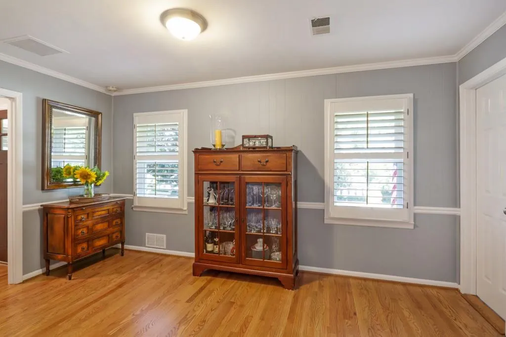 4689 High Point Road, Sandy Springs, Georgia 30342, 3 Bedrooms Bedrooms, ,2 BathroomsBathrooms,Residential,Sold,4689 High Point Road,6752417