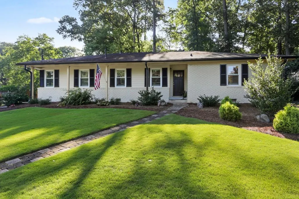 4689 High Point Road, Sandy Springs, Georgia 30342, 3 Bedrooms Bedrooms, ,2 BathroomsBathrooms,Residential,Sold,4689 High Point Road,6752417
