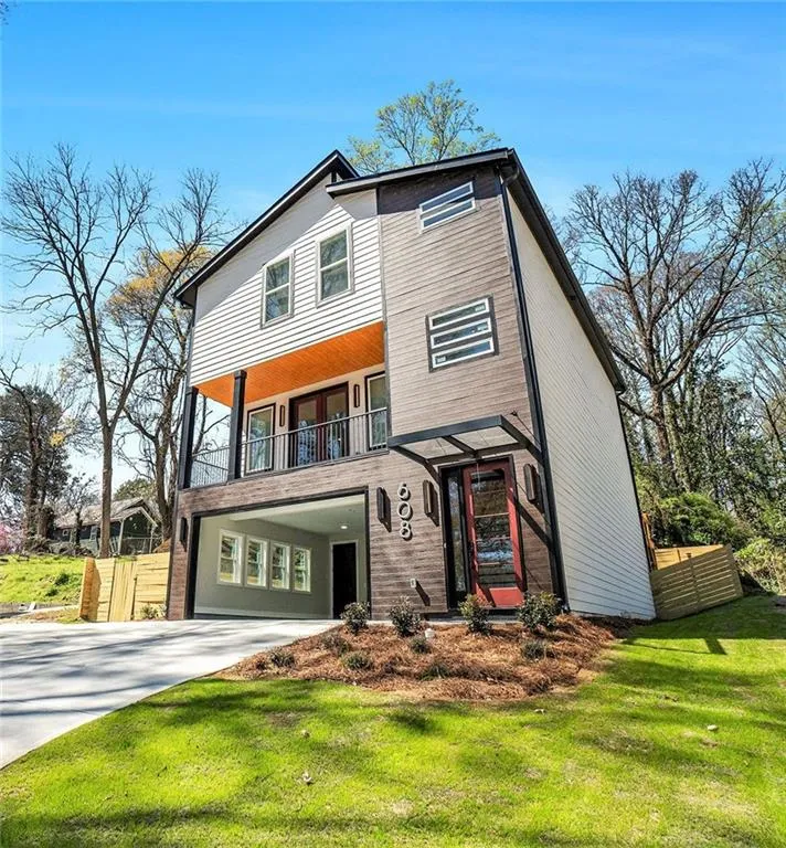 608 S Evelyn Place Nw, Atlanta, Georgia 30318, 3 Bedrooms Bedrooms, ,3 BathroomsBathrooms,Residential,For Sale,608 S Evelyn Place Nw,7620354