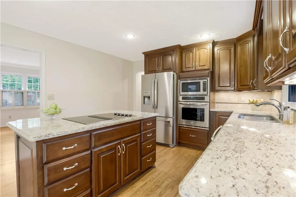 6785 Hunters Trace Circle, Sandy Springs, Georgia 30328, 5 Bedrooms Bedrooms, ,3 BathroomsBathrooms,Residential,Sold,6785 Hunters Trace Circle,6780611