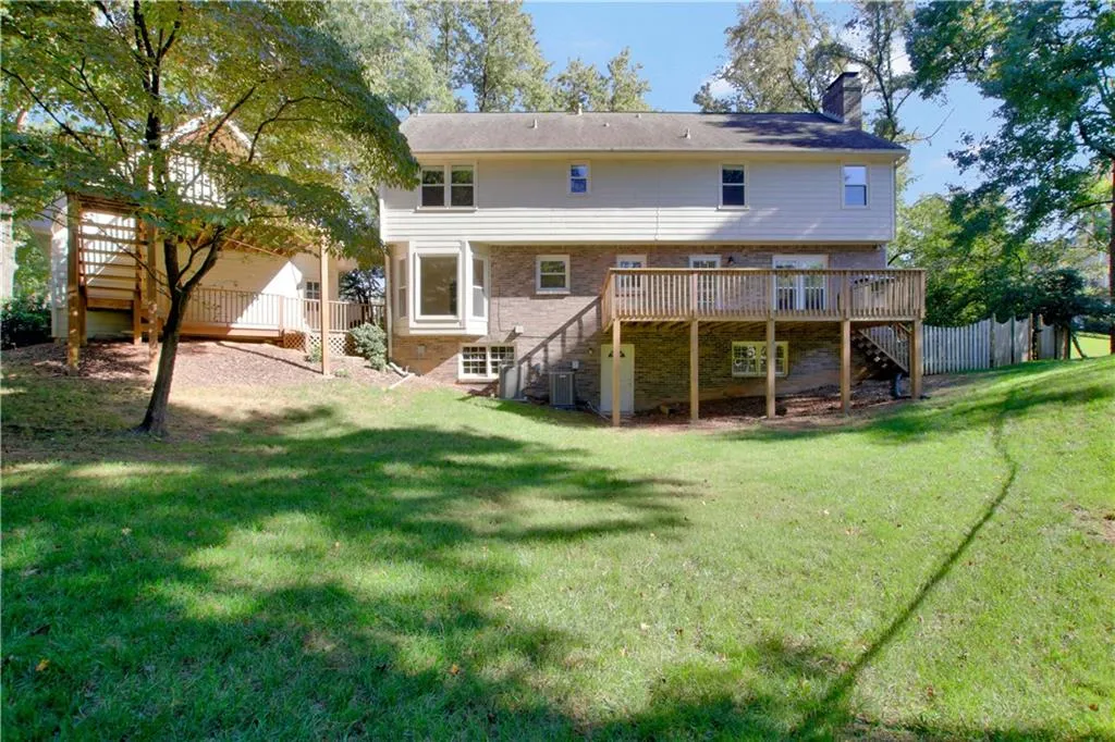 6785 Hunters Trace Circle, Sandy Springs, Georgia 30328, 5 Bedrooms Bedrooms, ,3 BathroomsBathrooms,Residential,Sold,6785 Hunters Trace Circle,6780611