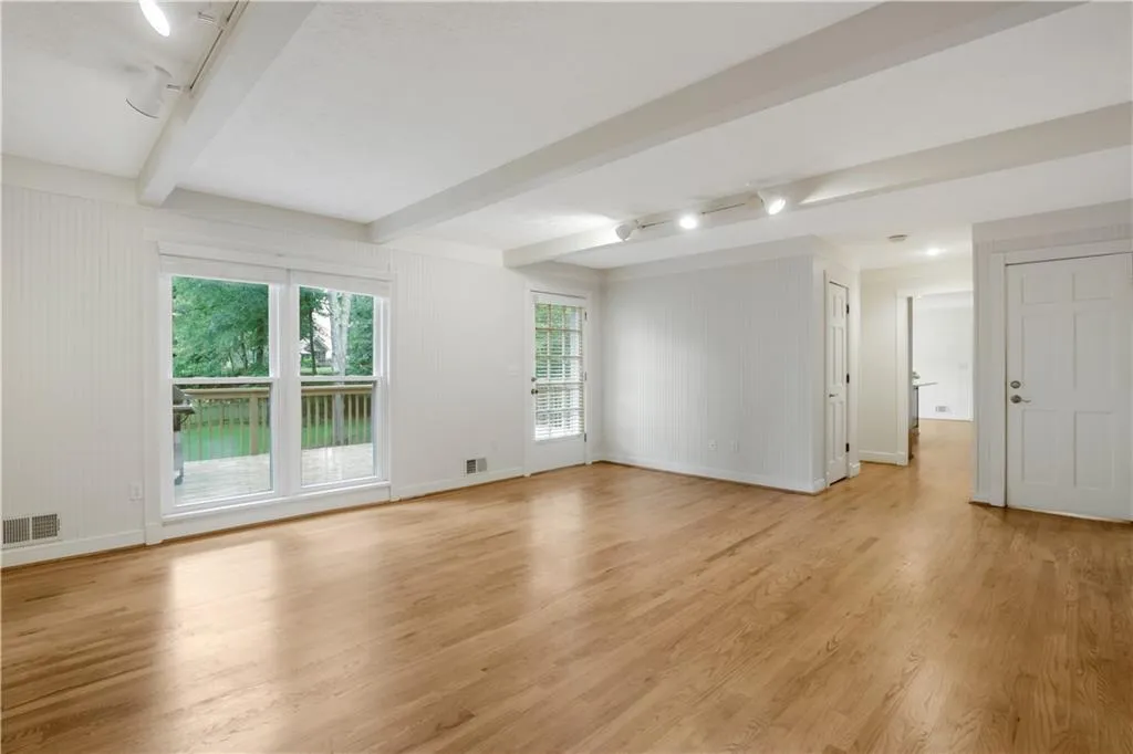 6785 Hunters Trace Circle, Sandy Springs, Georgia 30328, 5 Bedrooms Bedrooms, ,3 BathroomsBathrooms,Residential,Sold,6785 Hunters Trace Circle,6780611