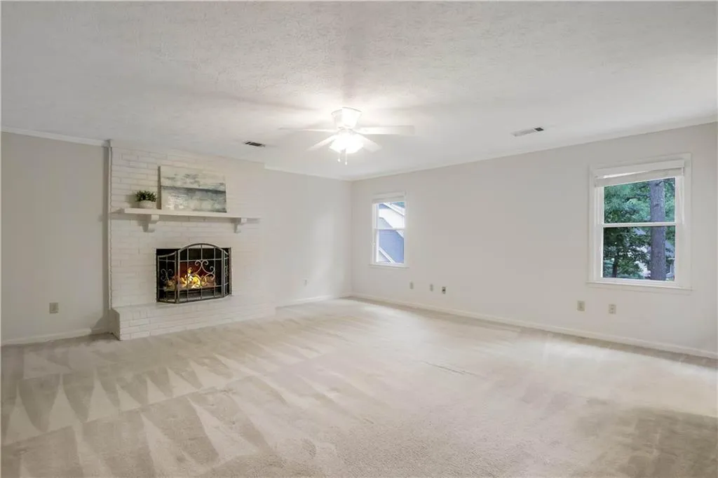 6785 Hunters Trace Circle, Sandy Springs, Georgia 30328, 5 Bedrooms Bedrooms, ,3 BathroomsBathrooms,Residential,Sold,6785 Hunters Trace Circle,6780611