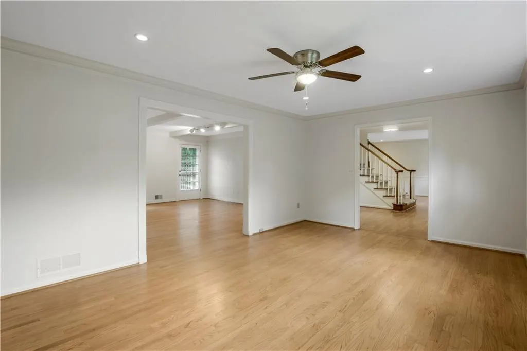 6785 Hunters Trace Circle, Sandy Springs, Georgia 30328, 5 Bedrooms Bedrooms, ,3 BathroomsBathrooms,Residential,Sold,6785 Hunters Trace Circle,6780611