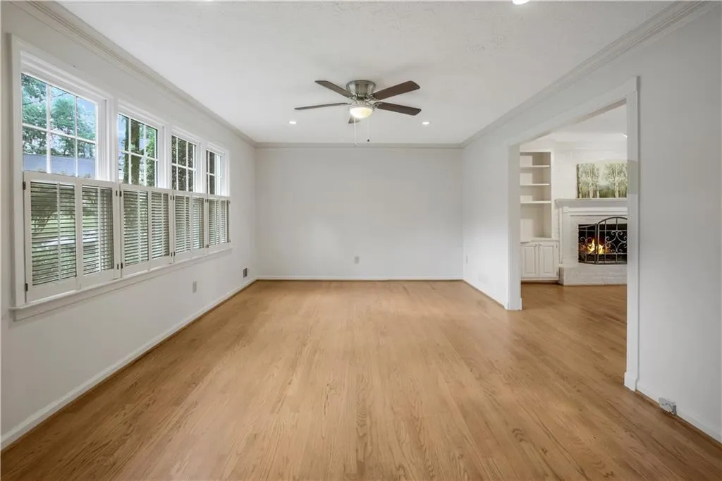 6785 Hunters Trace Circle, Sandy Springs, Georgia 30328, 5 Bedrooms Bedrooms, ,3 BathroomsBathrooms,Residential,Sold,6785 Hunters Trace Circle,6780611