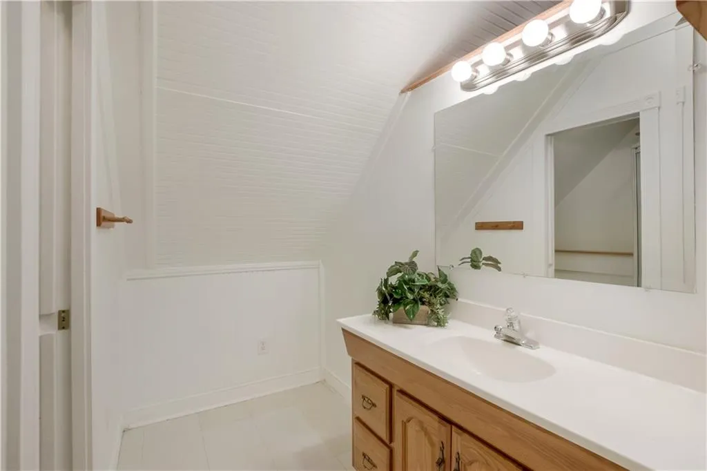 6785 Hunters Trace Circle, Sandy Springs, Georgia 30328, 5 Bedrooms Bedrooms, ,3 BathroomsBathrooms,Residential,Sold,6785 Hunters Trace Circle,6780611