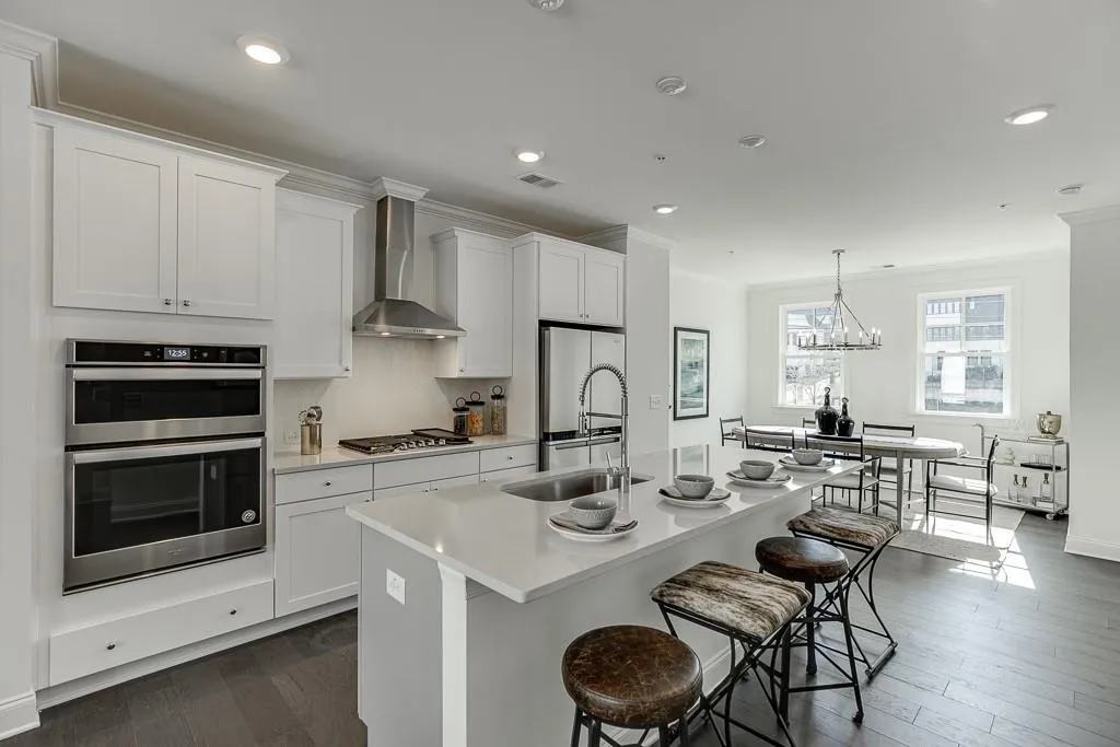 6525 Beacon Drive Unit 371, Sandy Springs, Georgia 30328, 3 Bedrooms Bedrooms, ,3 BathroomsBathrooms,Residential,Sold,6525 Beacon Drive Unit 371,7000025