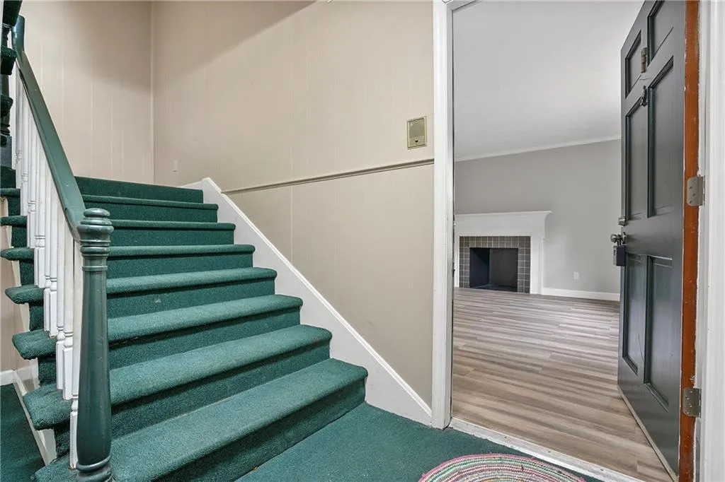 325 Winding River Drive Unit F, Sandy Springs, Georgia 30350, 2 Bedrooms Bedrooms, ,2 BathroomsBathrooms,Residential,Sold,325 Winding River Drive Unit F,6969721