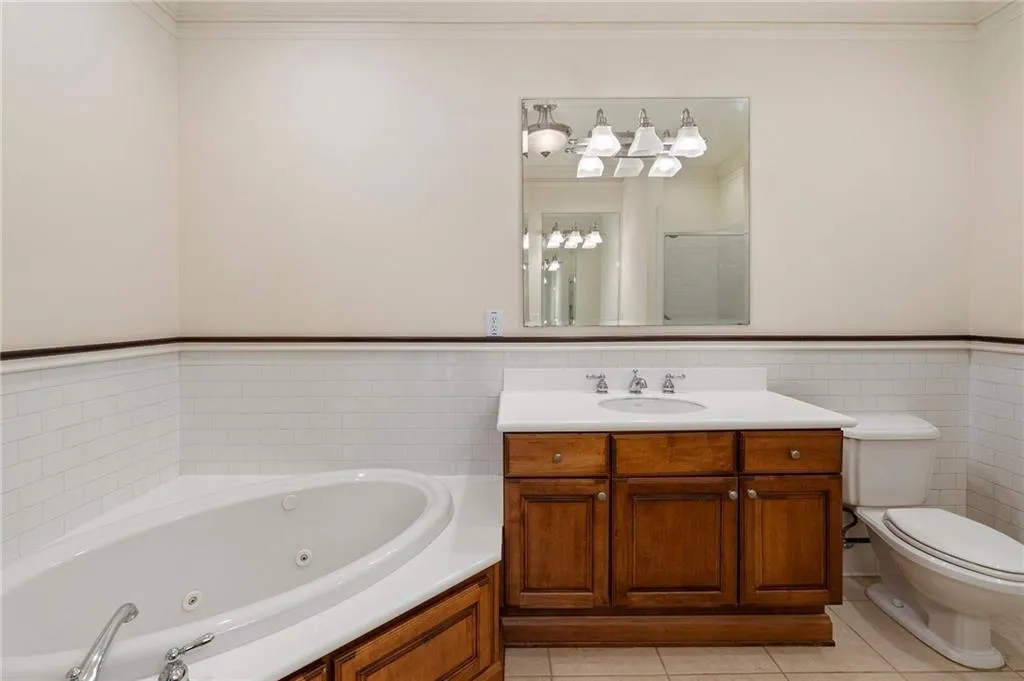 77 Peachtree Place Ne Unit 402, Atlanta, Georgia 30309, 2 Bedrooms Bedrooms, ,2 BathroomsBathrooms,Residential,For Sale,77 Peachtree Place Ne Unit 402,7663560