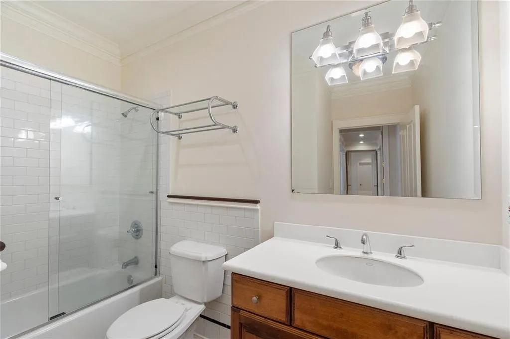 77 Peachtree Place Ne Unit 402, Atlanta, Georgia 30309, 2 Bedrooms Bedrooms, ,2 BathroomsBathrooms,Residential,For Sale,77 Peachtree Place Ne Unit 402,7663560