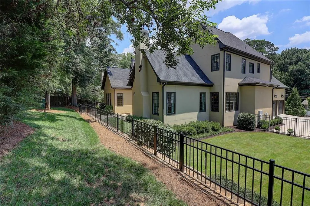 275 Lafayette Way Nw, Atlanta, Georgia 30327, 5 Bedrooms Bedrooms, ,5 BathroomsBathrooms,Residential,Sold,275 Lafayette Way Nw,5722920