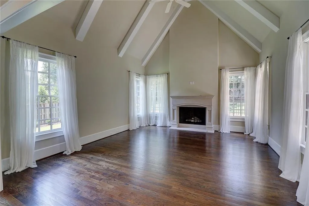 275 Lafayette Way Nw, Atlanta, Georgia 30327, 5 Bedrooms Bedrooms, ,5 BathroomsBathrooms,Residential,Sold,275 Lafayette Way Nw,5722920