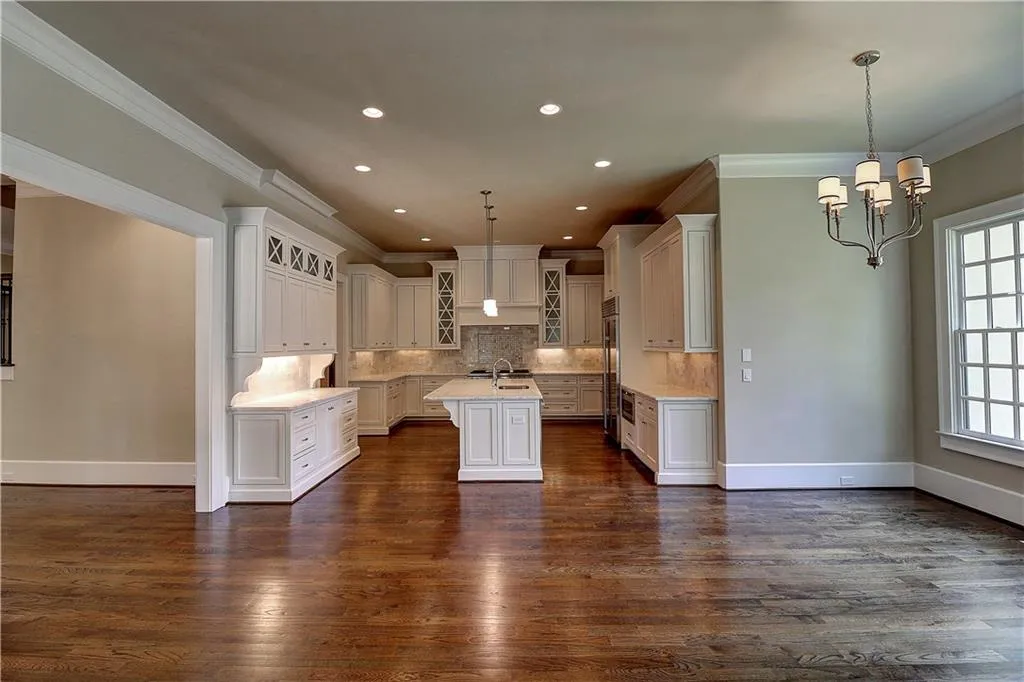 275 Lafayette Way Nw, Atlanta, Georgia 30327, 5 Bedrooms Bedrooms, ,5 BathroomsBathrooms,Residential,Sold,275 Lafayette Way Nw,5722920