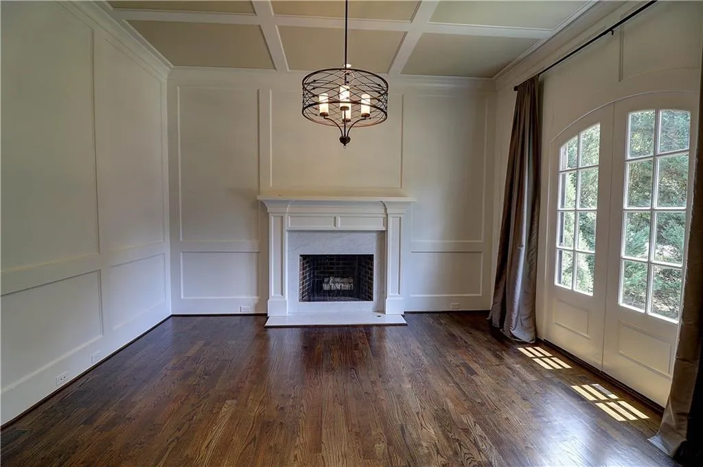 275 Lafayette Way Nw, Atlanta, Georgia 30327, 5 Bedrooms Bedrooms, ,5 BathroomsBathrooms,Residential,Sold,275 Lafayette Way Nw,5722920