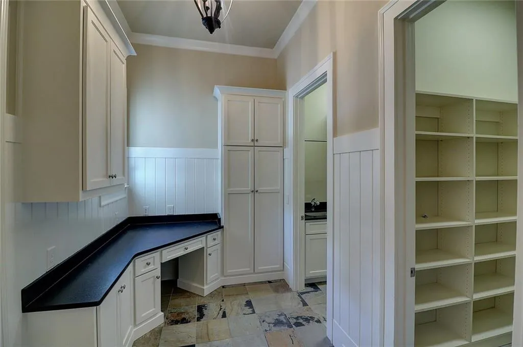 275 Lafayette Way Nw, Atlanta, Georgia 30327, 5 Bedrooms Bedrooms, ,5 BathroomsBathrooms,Residential,Sold,275 Lafayette Way Nw,5722920