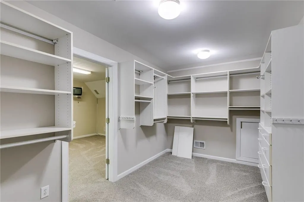 Complete closet system.