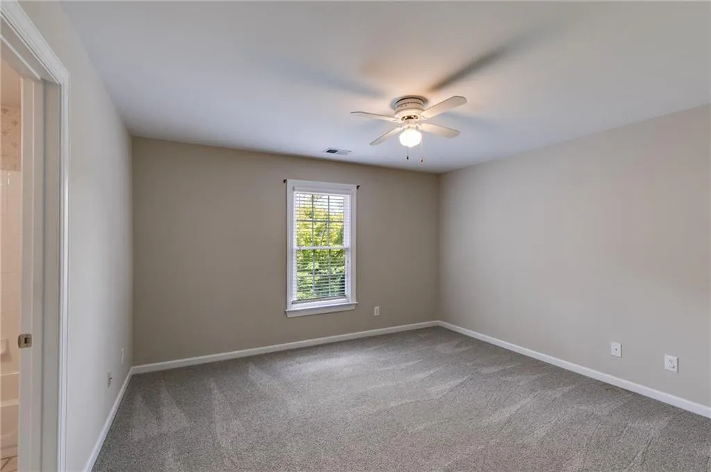 Another guest bedroom