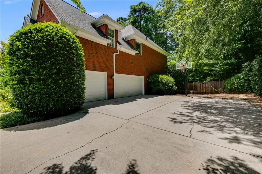 800 Spalding Heights Drive, Atlanta, Georgia 30350, 6 Bedrooms Bedrooms, ,5 BathroomsBathrooms,Residential,For Sale,800 Spalding Heights Drive,7598992