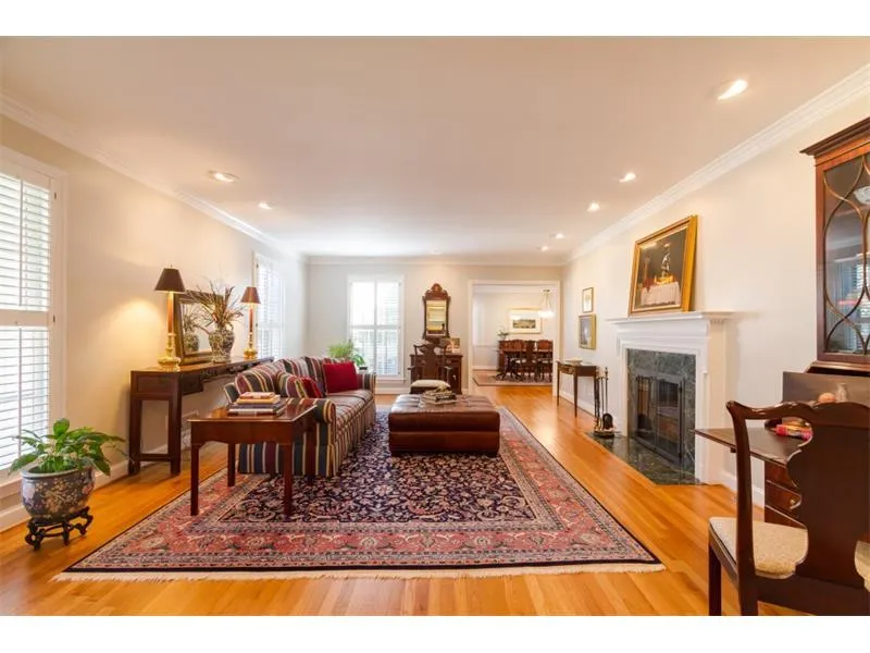 342 King Road Nw, Atlanta, Georgia 30342, 6 Bedrooms Bedrooms, ,5 BathroomsBathrooms,Residential,Sold,342 King Road Nw,5811878