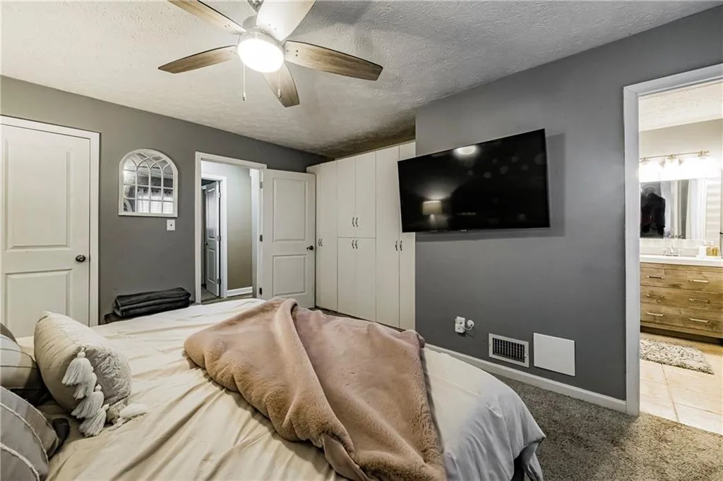 7750 Roswell Road Unit 11b, Sandy Springs, Georgia 30350, 3 Bedrooms Bedrooms, ,2 BathroomsBathrooms,Residential,Sold,7750 Roswell Road Unit 11b,6860702