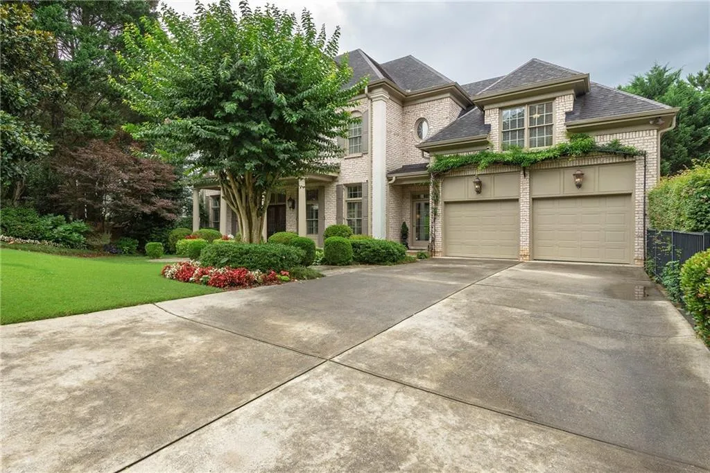 4510 Crestwicke Point, Atlanta, Georgia 30319, 6 Bedrooms Bedrooms, ,6 BathroomsBathrooms,Residential,Sold,4510 Crestwicke Point,6741567