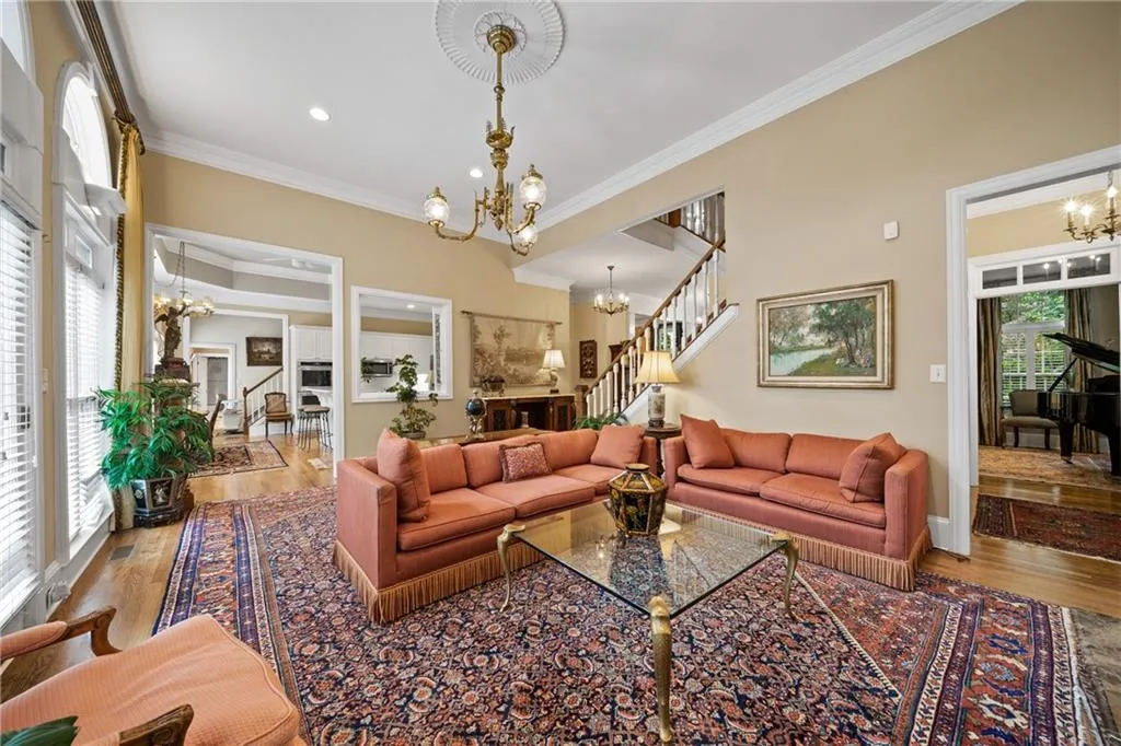 4510 Crestwicke Point, Atlanta, Georgia 30319, 6 Bedrooms Bedrooms, ,6 BathroomsBathrooms,Residential,Sold,4510 Crestwicke Point,6741567