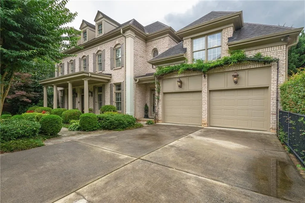 4510 Crestwicke Point, Atlanta, Georgia 30319, 6 Bedrooms Bedrooms, ,6 BathroomsBathrooms,Residential,Sold,4510 Crestwicke Point,6741567