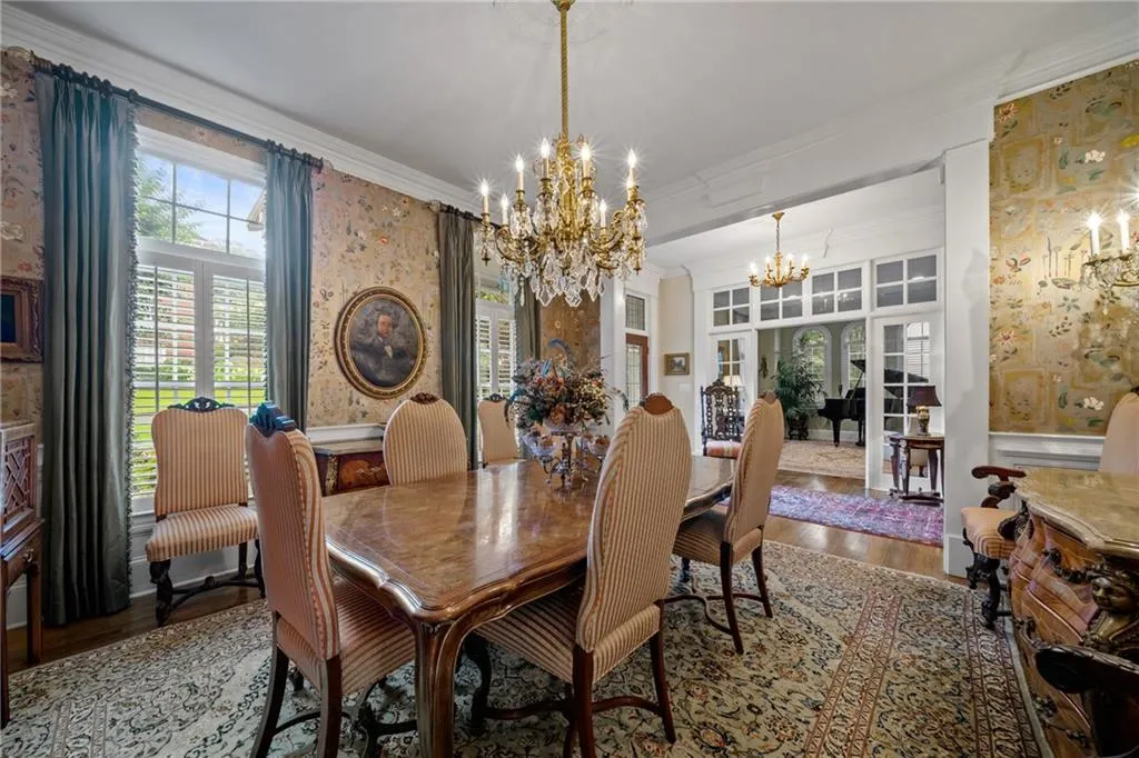 4510 Crestwicke Point, Atlanta, Georgia 30319, 6 Bedrooms Bedrooms, ,6 BathroomsBathrooms,Residential,Sold,4510 Crestwicke Point,6741567