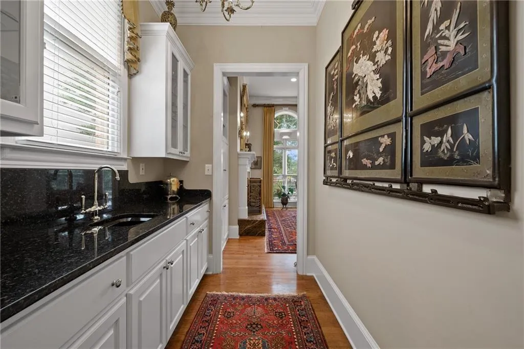 4510 Crestwicke Point, Atlanta, Georgia 30319, 6 Bedrooms Bedrooms, ,6 BathroomsBathrooms,Residential,Sold,4510 Crestwicke Point,6741567