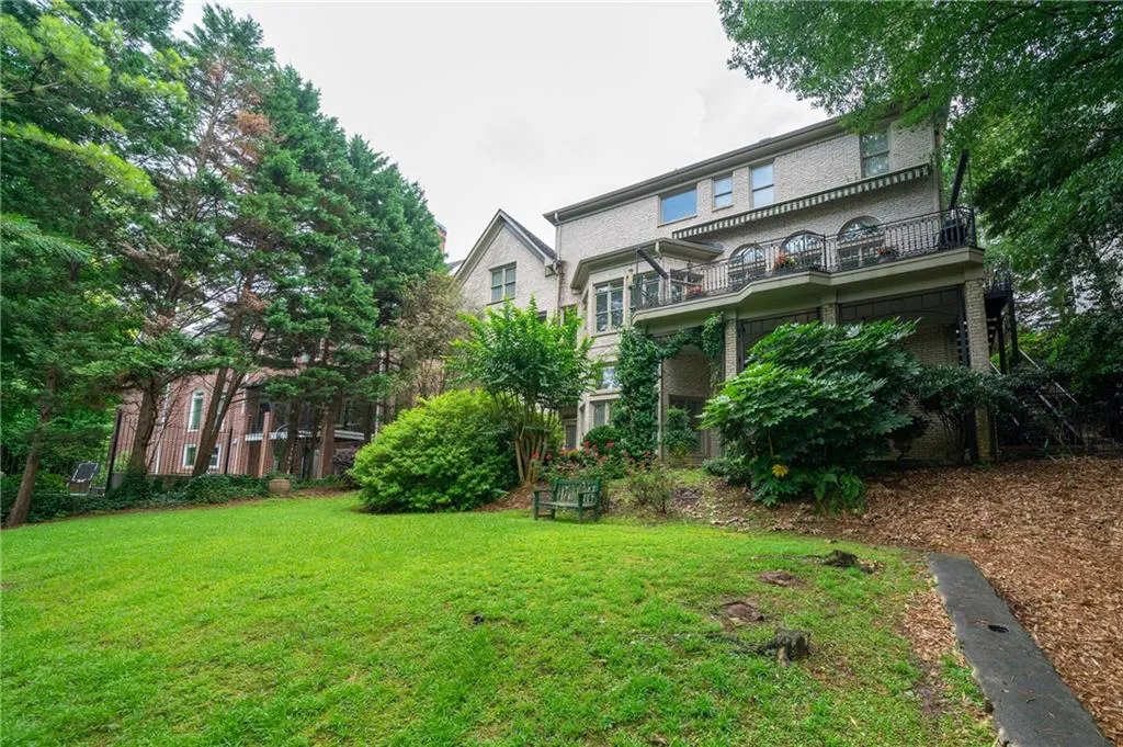 4510 Crestwicke Point, Atlanta, Georgia 30319, 6 Bedrooms Bedrooms, ,6 BathroomsBathrooms,Residential,Sold,4510 Crestwicke Point,6741567