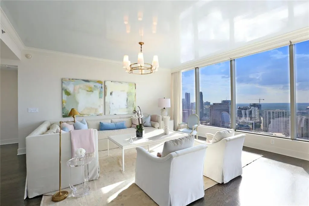 3630 Peachtree Road Ne Unit 2607, Atlanta, Georgia 30326, 3 Bedrooms Bedrooms, ,3 BathroomsBathrooms,Residential,Sold,3630 Peachtree Road Ne Unit 2607,5752216