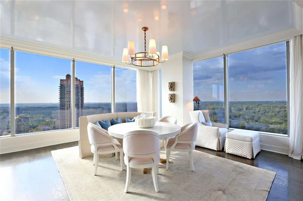 3630 Peachtree Road Ne Unit 2607, Atlanta, Georgia 30326, 3 Bedrooms Bedrooms, ,3 BathroomsBathrooms,Residential,Sold,3630 Peachtree Road Ne Unit 2607,5752216