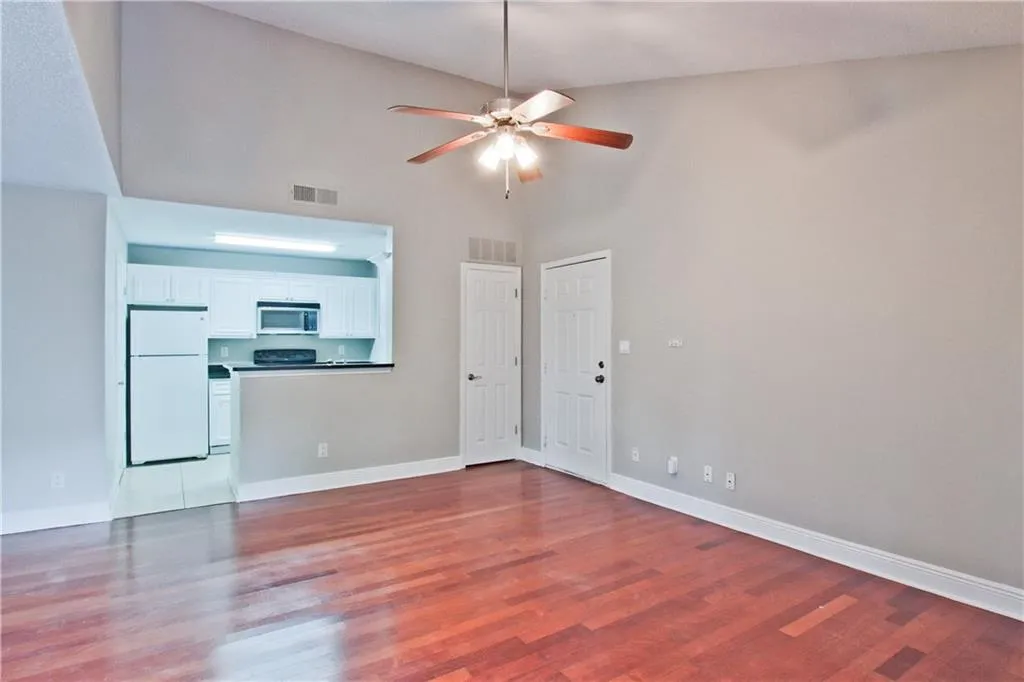 1301 Santa Fe Parkway, Sandy Springs, Georgia 30350, 1 Bedroom Bedrooms, ,1 BathroomBathrooms,Residential,Sold,1301 Santa Fe Parkway,7102120