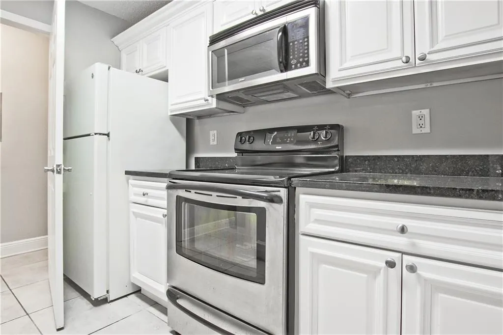 1301 Santa Fe Parkway, Sandy Springs, Georgia 30350, 1 Bedroom Bedrooms, ,1 BathroomBathrooms,Residential,Sold,1301 Santa Fe Parkway,7102120