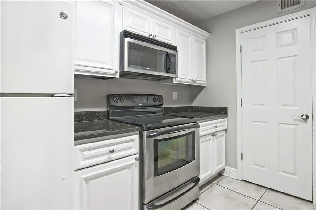 1301 Santa Fe Parkway, Sandy Springs, Georgia 30350, 1 Bedroom Bedrooms, ,1 BathroomBathrooms,Residential,Sold,1301 Santa Fe Parkway,7102120