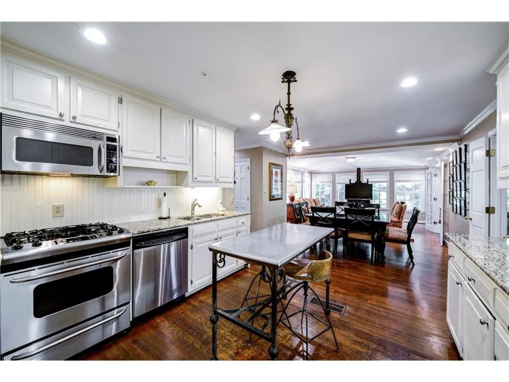 6505 River Chase Circle, Sandy Springs, Georgia 30328, 4 Bedrooms Bedrooms, ,4 BathroomsBathrooms,Residential,Sold,6505 River Chase Circle,5793572