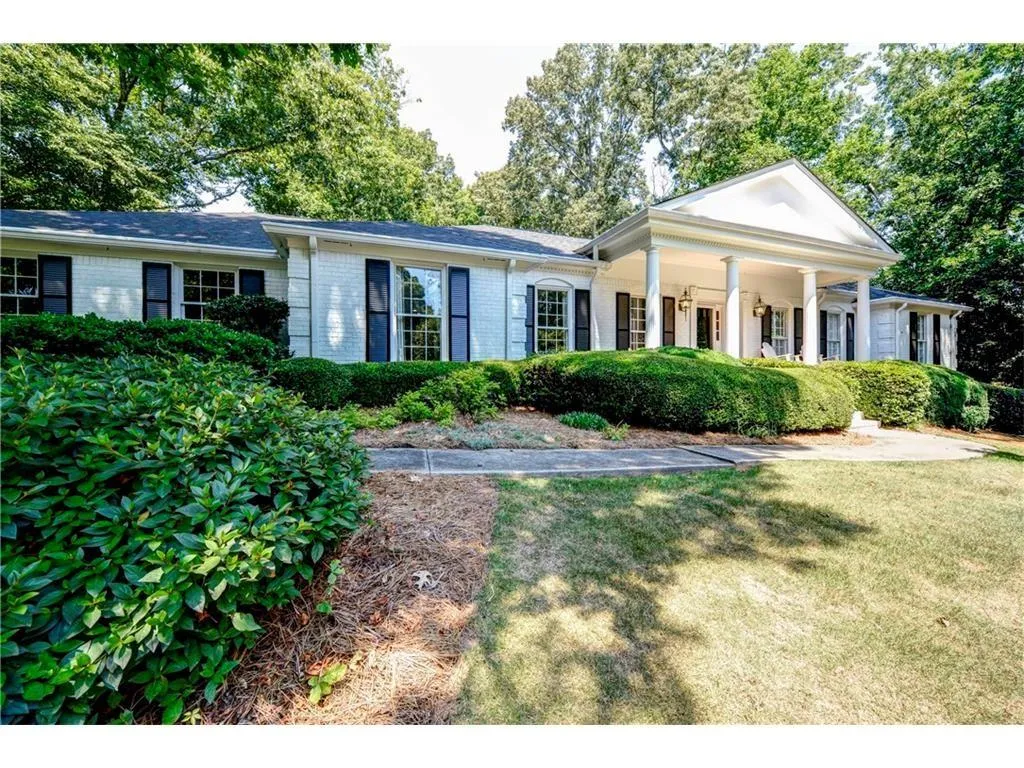 6505 River Chase Circle, Sandy Springs, Georgia 30328, 4 Bedrooms Bedrooms, ,4 BathroomsBathrooms,Residential,Sold,6505 River Chase Circle,5793572
