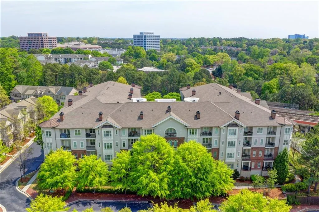 3635 E Paces Circle Ne Unit 1309, Atlanta, Georgia 30326, 1 Bedroom Bedrooms, 0 ,1 BathroomBathrooms,Residential,For Sale,3635 E Paces Circle Ne Unit 1309,7750451