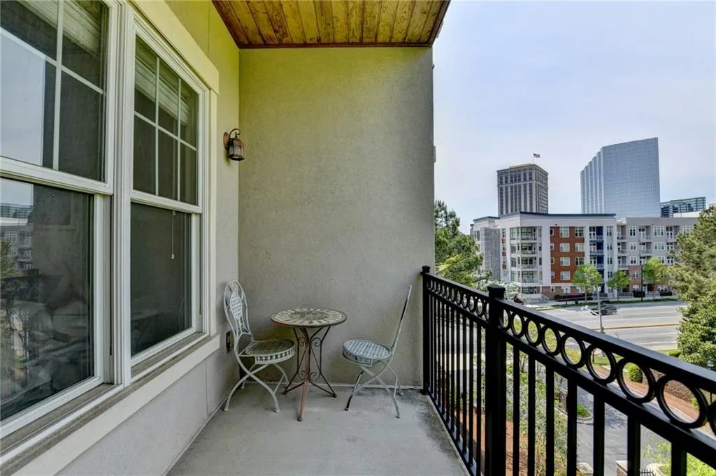 3635 E Paces Circle Ne Unit 1309, Atlanta, Georgia 30326, 1 Bedroom Bedrooms, 0 ,1 BathroomBathrooms,Residential,For Sale,3635 E Paces Circle Ne Unit 1309,7750451