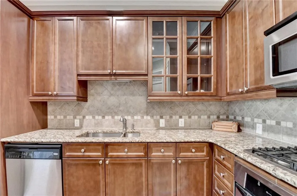 3635 E Paces Circle Ne Unit 1309, Atlanta, Georgia 30326, 1 Bedroom Bedrooms, 0 ,1 BathroomBathrooms,Residential,For Sale,3635 E Paces Circle Ne Unit 1309,7750451
