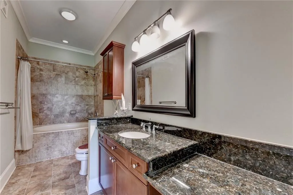 3635 E Paces Circle Ne Unit 1309, Atlanta, Georgia 30326, 1 Bedroom Bedrooms, 0 ,1 BathroomBathrooms,Residential,For Sale,3635 E Paces Circle Ne Unit 1309,7750451