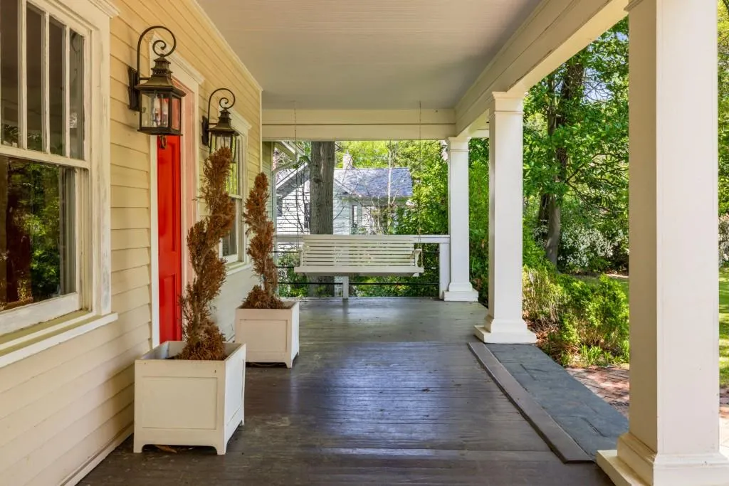 2600 Winslow Drive Ne, Atlanta, Georgia 30305, 3 Bedrooms Bedrooms, ,2 BathroomsBathrooms,Residential,Sold,2600 Winslow Drive Ne,7562103