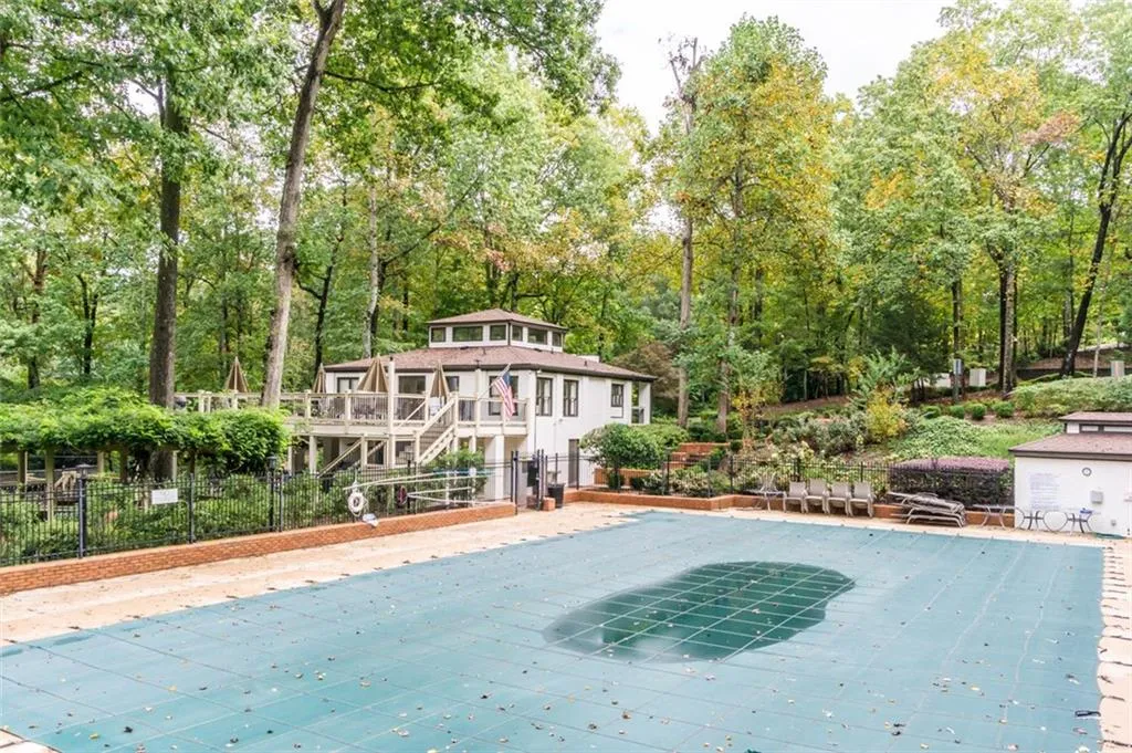 255 Grogans Lake Point, Atlanta, Georgia 30350, 5 Bedrooms Bedrooms, ,4 BathroomsBathrooms,Residential,Sold,255 Grogans Lake Point,6796800