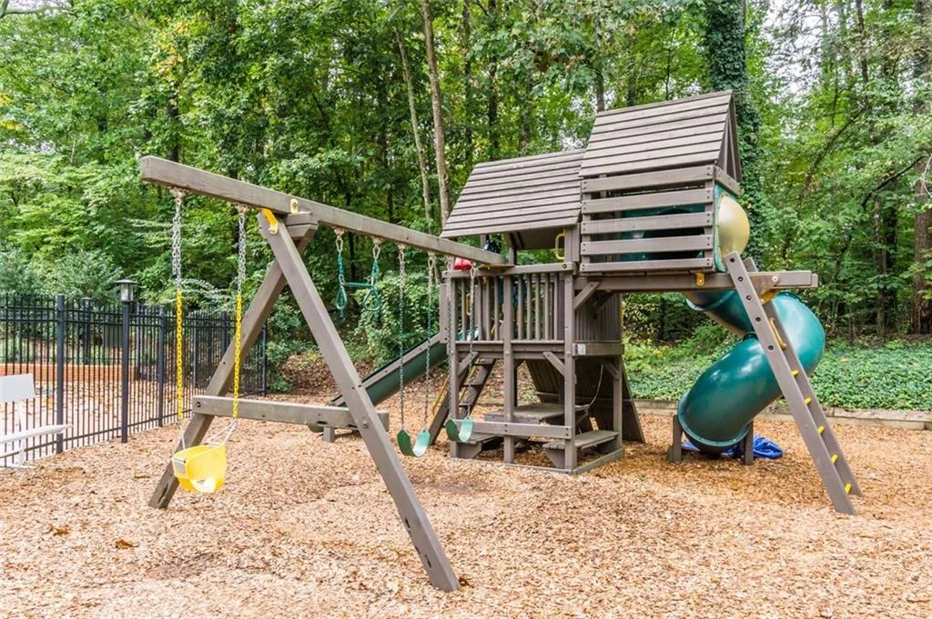 255 Grogans Lake Point, Atlanta, Georgia 30350, 5 Bedrooms Bedrooms, ,4 BathroomsBathrooms,Residential,Sold,255 Grogans Lake Point,6796800