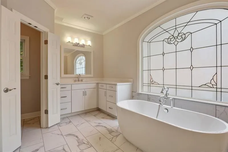 255 Grogans Lake Point, Atlanta, Georgia 30350, 5 Bedrooms Bedrooms, ,4 BathroomsBathrooms,Residential,Sold,255 Grogans Lake Point,6796800