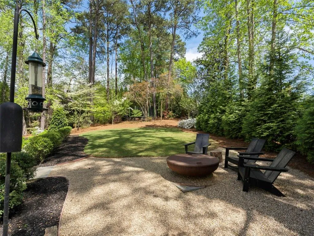 5200 W Kingston Ct, Atlanta, Georgia 30342, 6 Bedrooms Bedrooms, ,6 BathroomsBathrooms,Residential,Sold,5200 W Kingston Ct,7035408